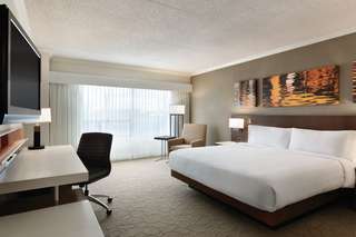 DH_YSJDB_1_king_bed_guest_room_1.jpg DH_YSJDB_1_king_bed_guest_room_1.jpg