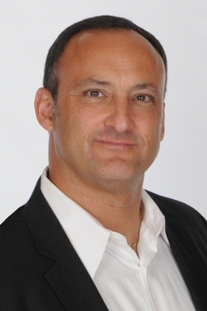 LeonardMiller_web.png LeonardMiller_web.png