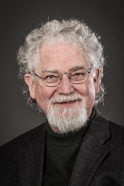 Headshots/Al-38657_web.jpg