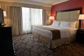 Holiday_Inn-inside.jpg Holiday_Inn-inside.jpg